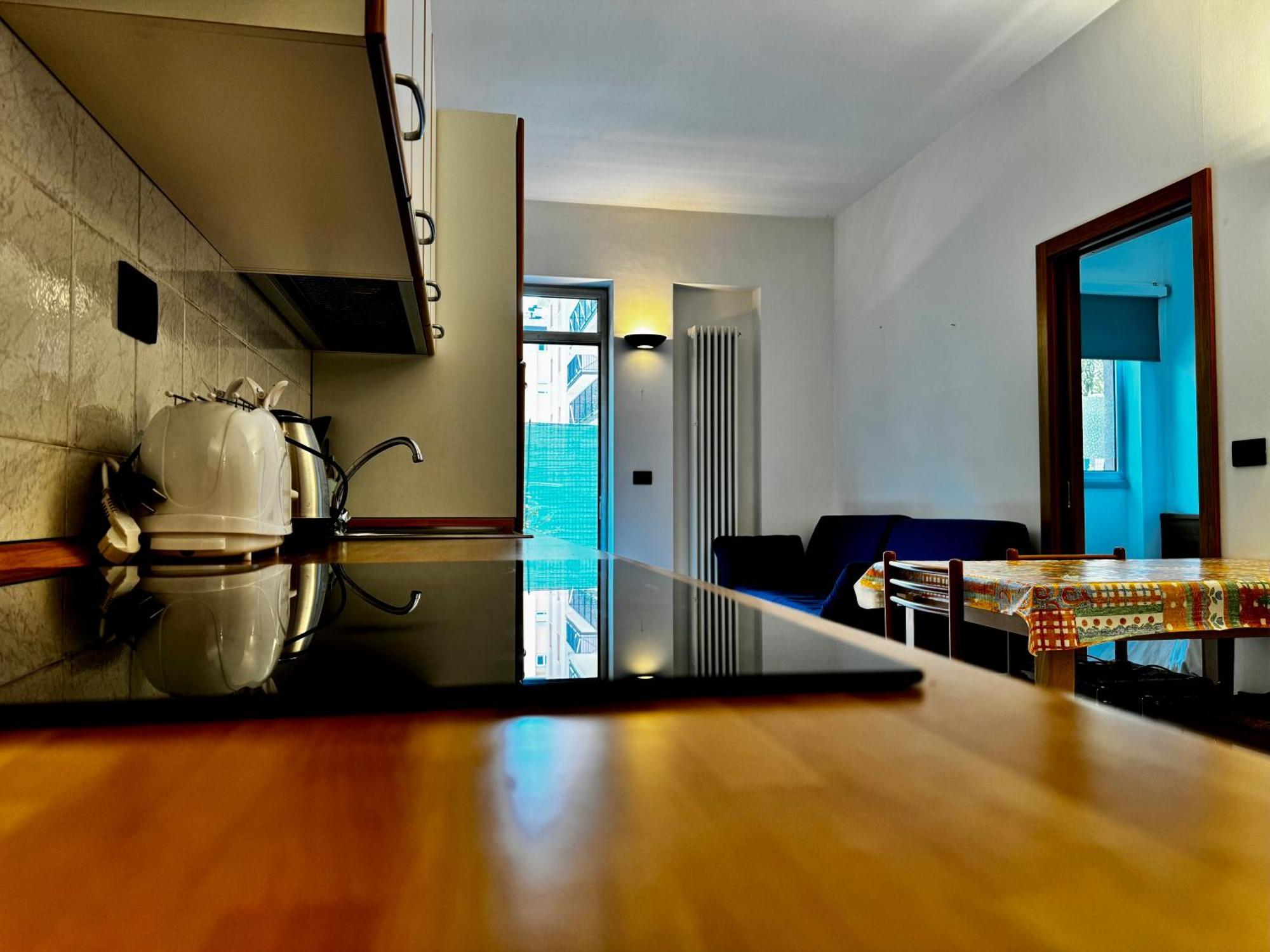 Orange Breeze Apartment